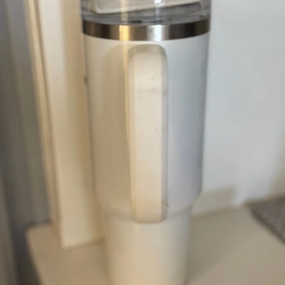 Stanley Cup - Picture 4 of 4